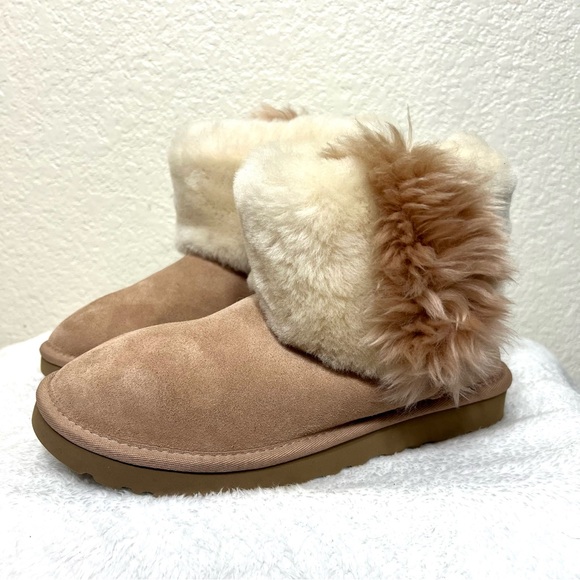 UGG Classic Mini Wisp Boot - Picture 1 of 15